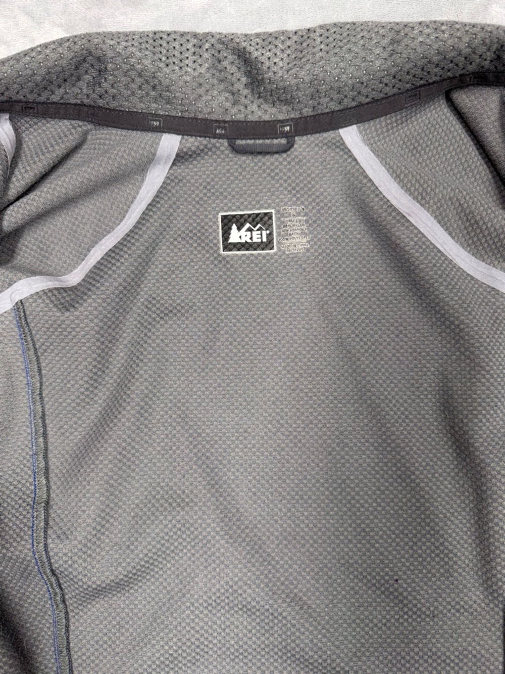 REI Women's Vibrant Soft Shell Blue Jacket - Picture 10 of 14